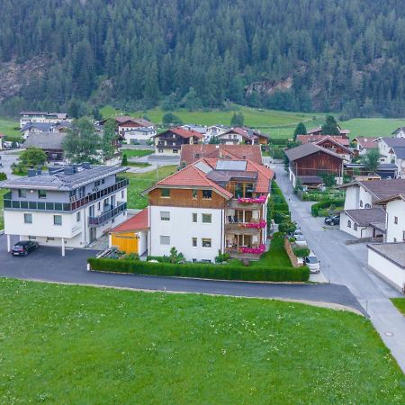 Ferienwohnungen Vier Jahreszeiten Längenfeld Exterior photo