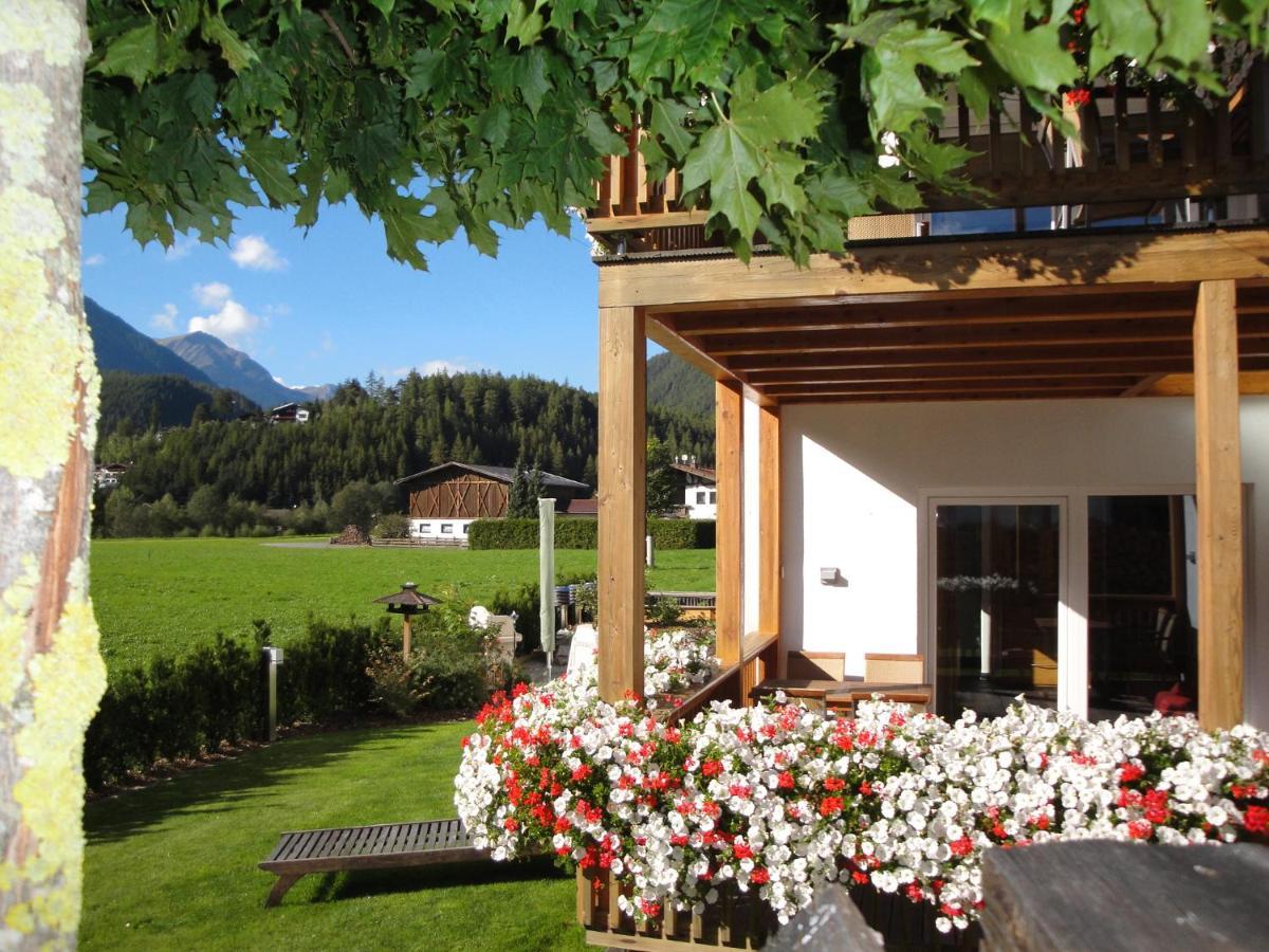 Ferienwohnungen Vier Jahreszeiten Längenfeld Exterior photo